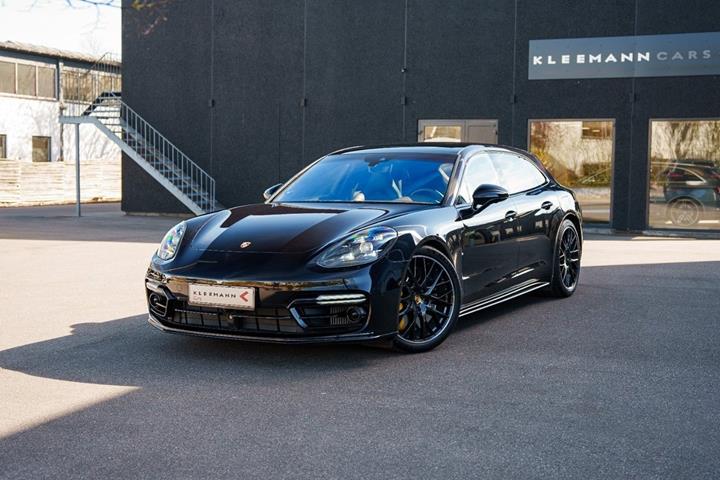 Sort Porsche Panamera Turbo S fra 2018