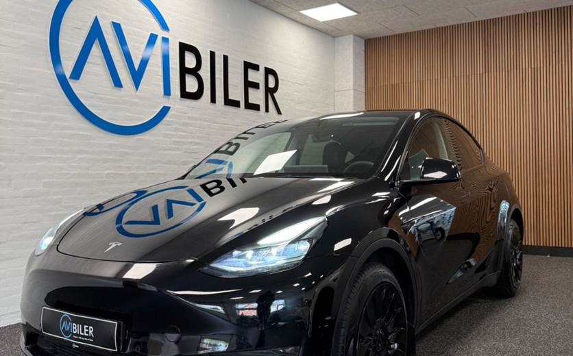 Tesla Model Y Long Range AWD