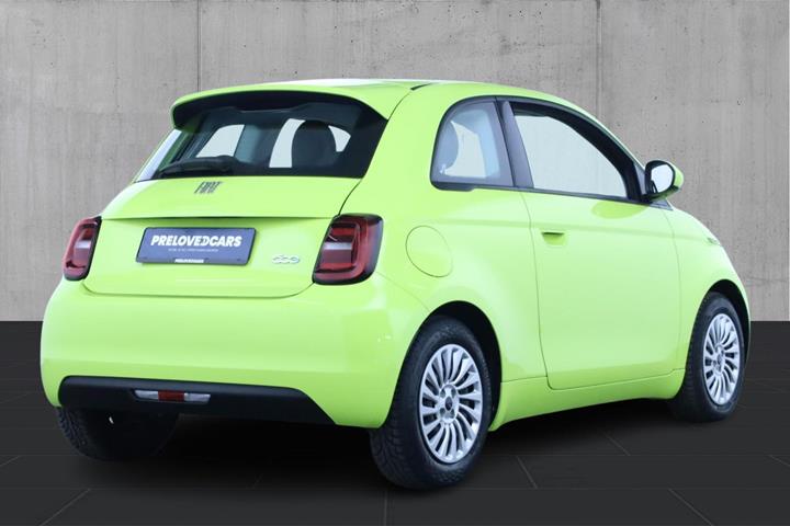 Gul Fiat 500e fra 2024