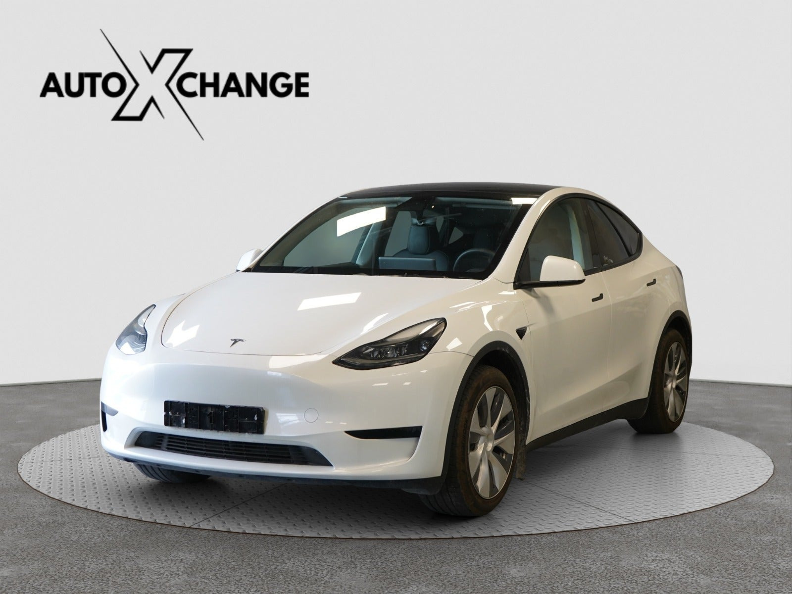 undefined Tesla Model Y fra 2024