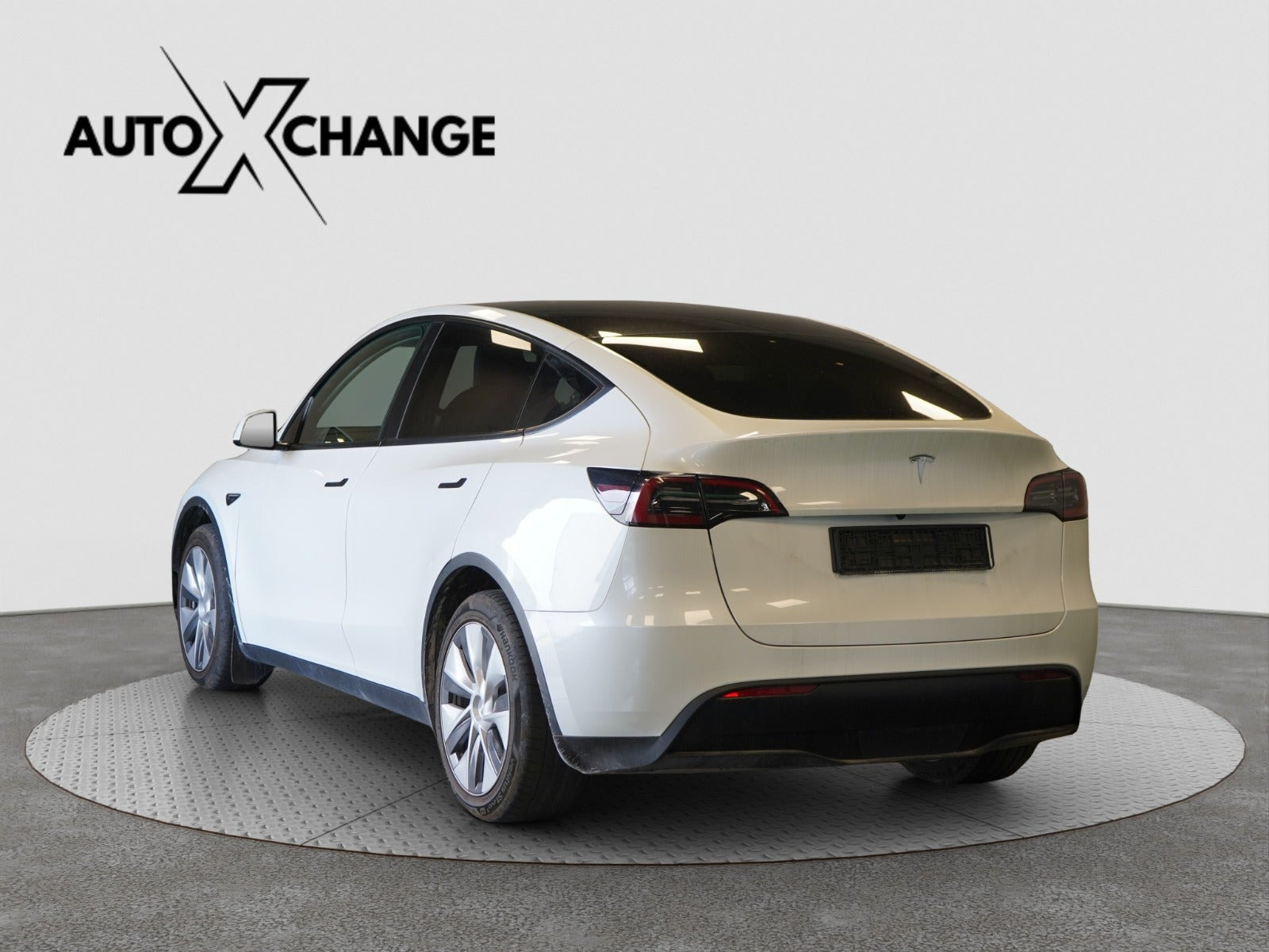 undefined Tesla Model Y fra 2024