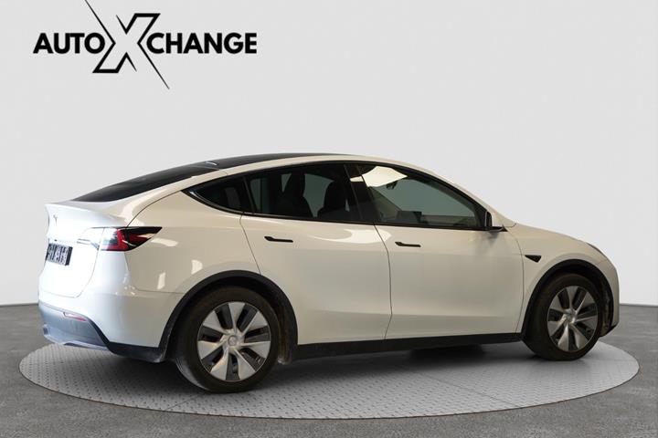 undefined Tesla Model Y fra 2024