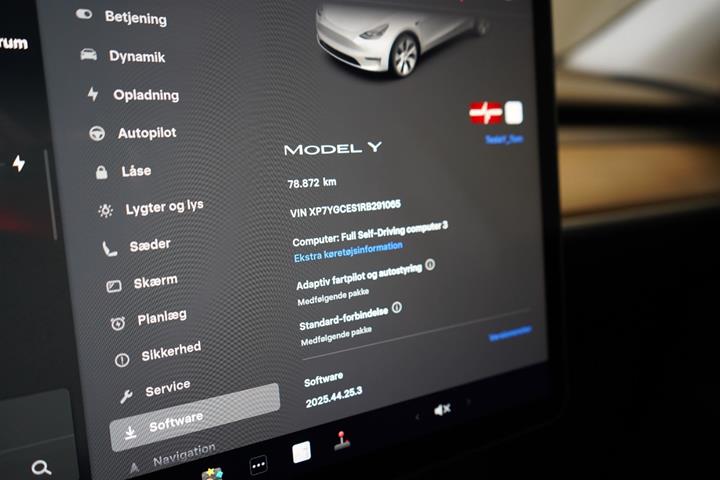 undefined Tesla Model Y fra 2024