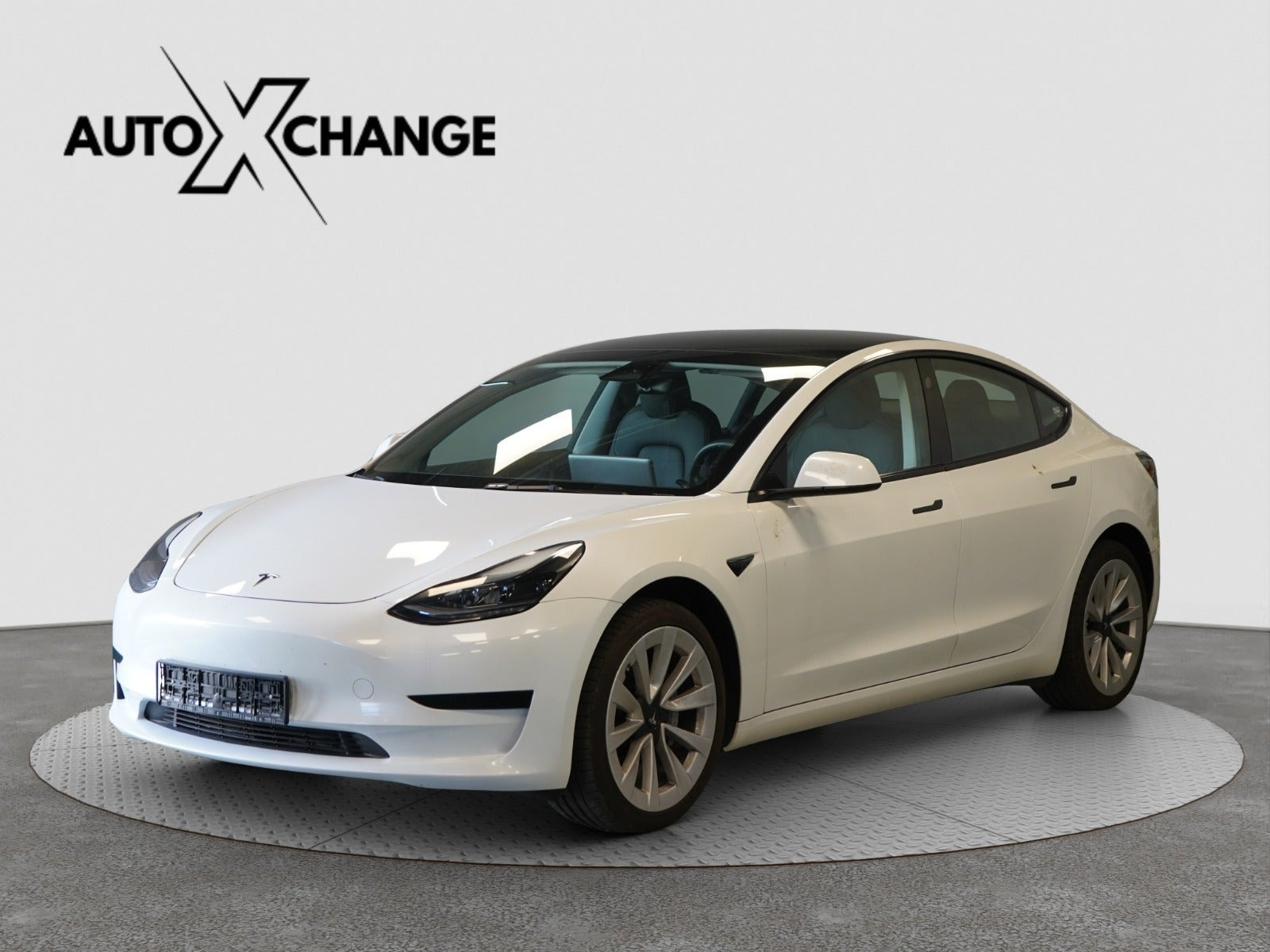 Tesla Model 3 RWD