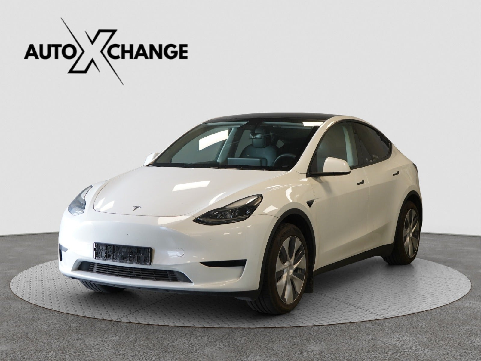 undefined Tesla Model Y fra 2024