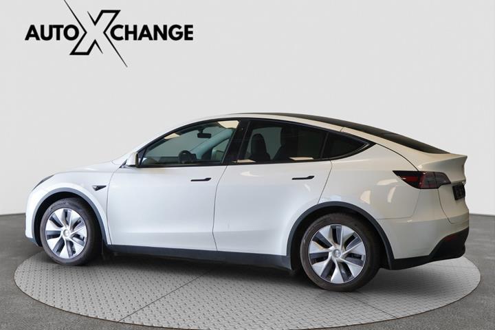 undefined Tesla Model Y fra 2024
