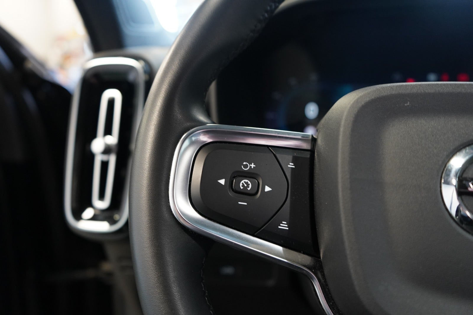 undefined Volvo XC40 fra 2023