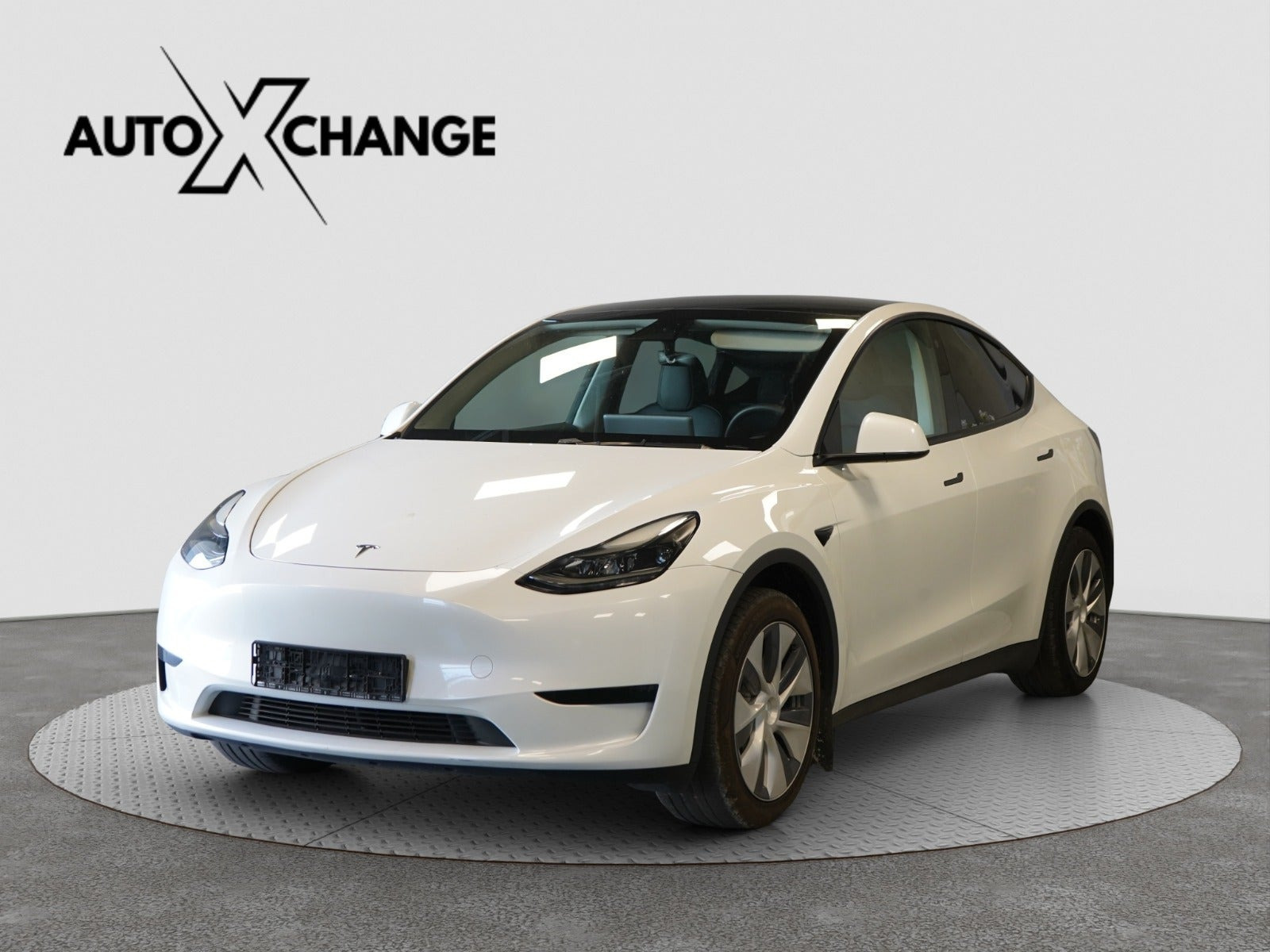 undefined Tesla Model Y fra 2024