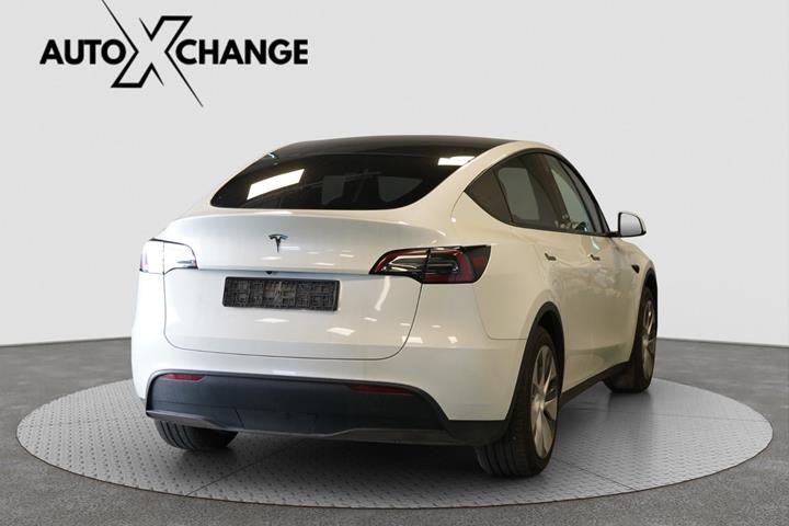 undefined Tesla Model Y fra 2024