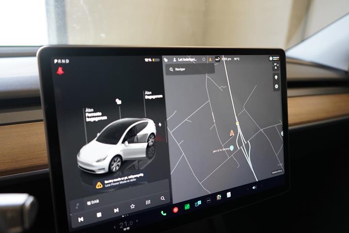 undefined Tesla Model Y fra 2024