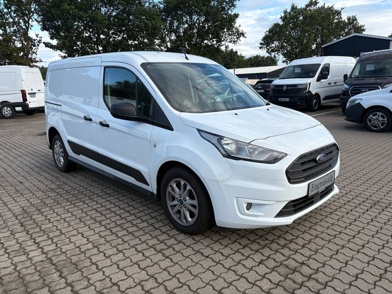Hvid Ford Transit Connect fra 2022