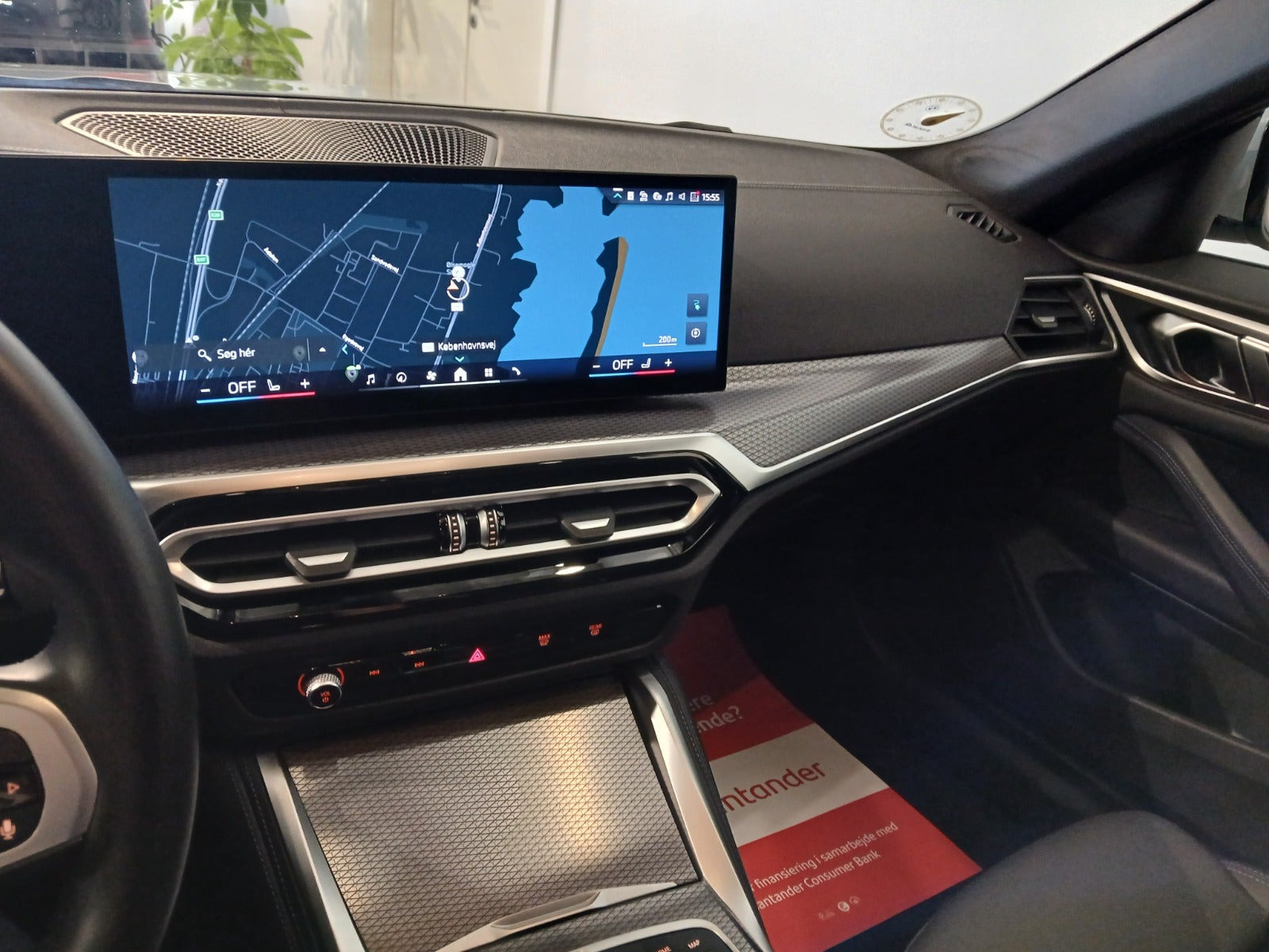 Grå BMW i4 fra 2024