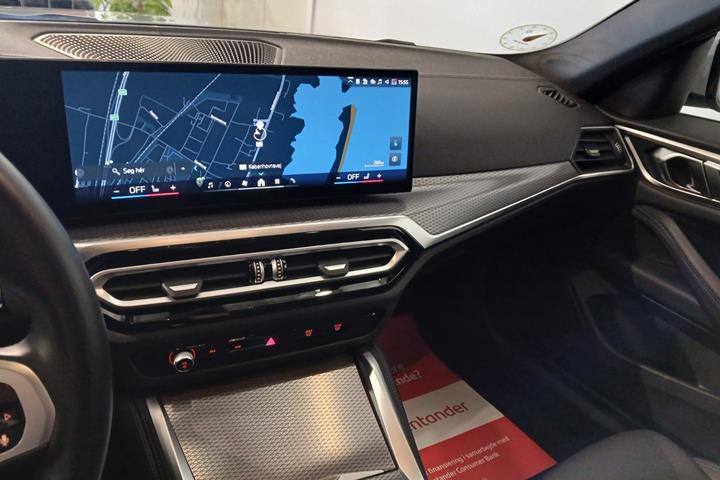 Grå BMW i4 fra 2024