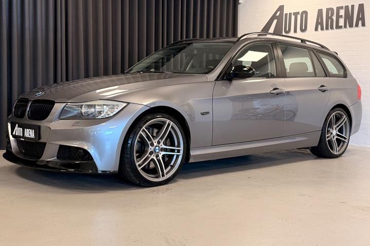 Grå BMW 335i fra 2009