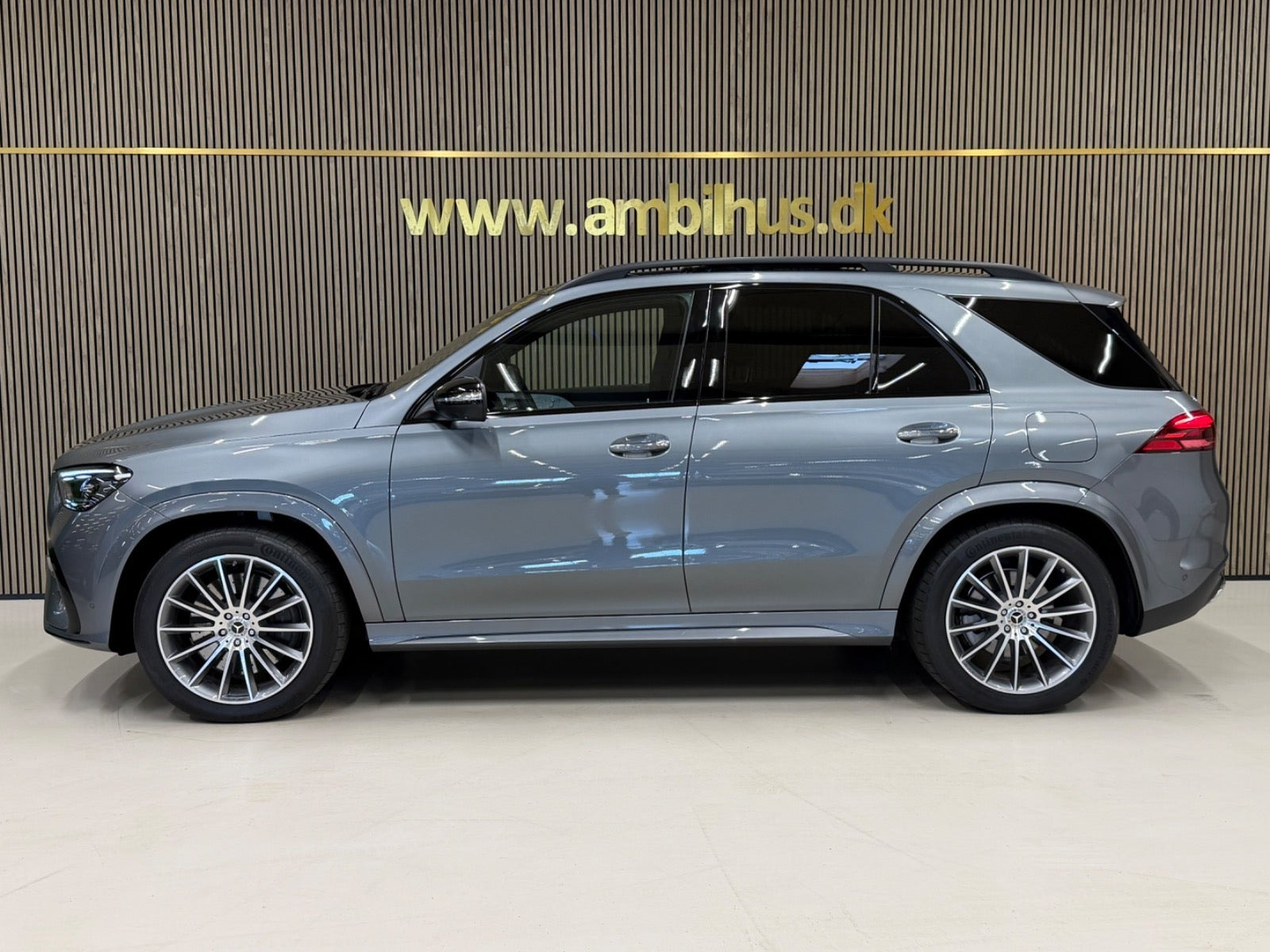 Grå Mercedes GLE350 de fra 2025