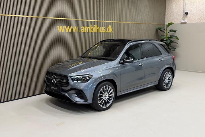 Grå Mercedes GLE350 de fra 2025