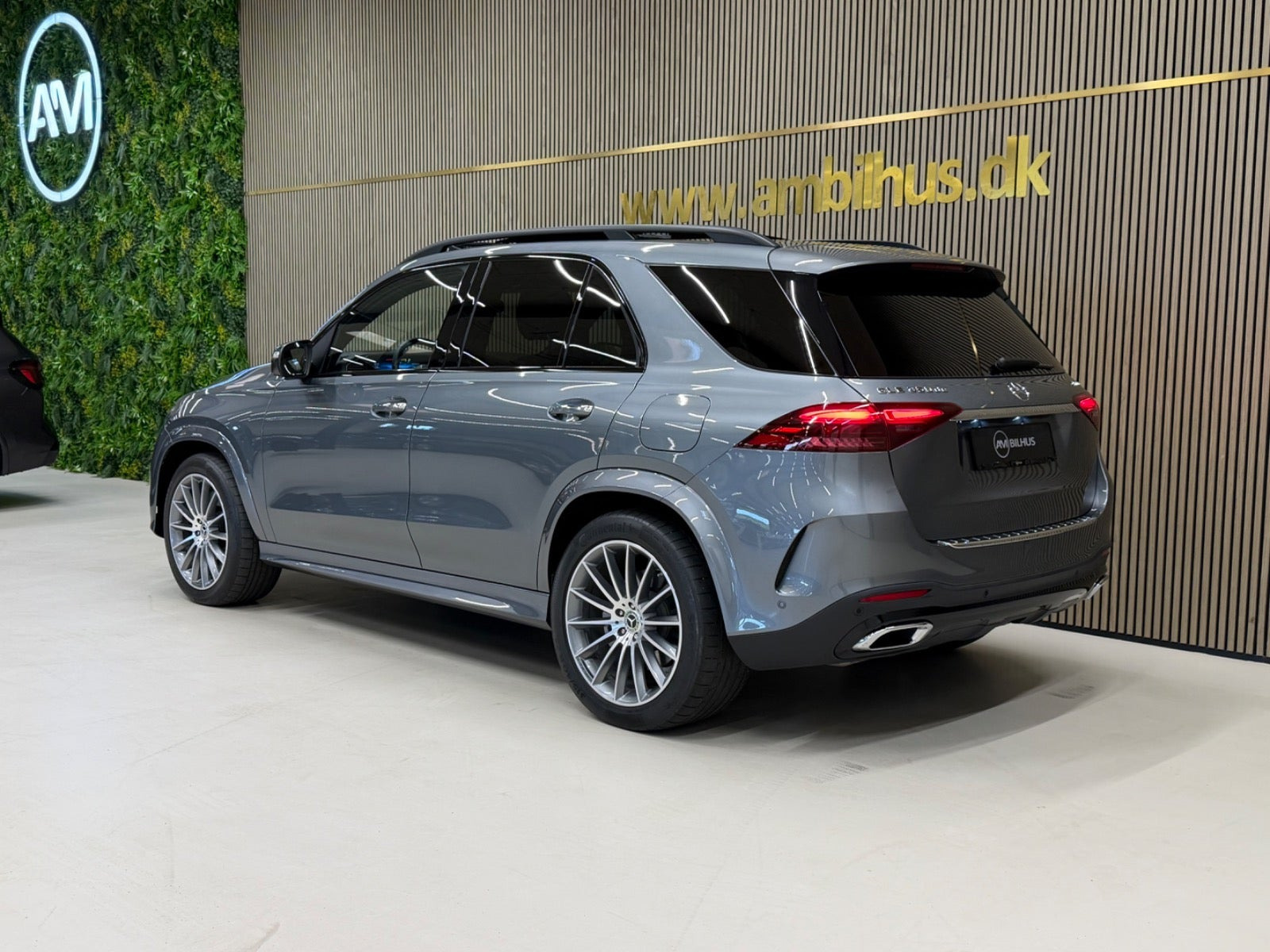 Grå Mercedes GLE350 de fra 2025