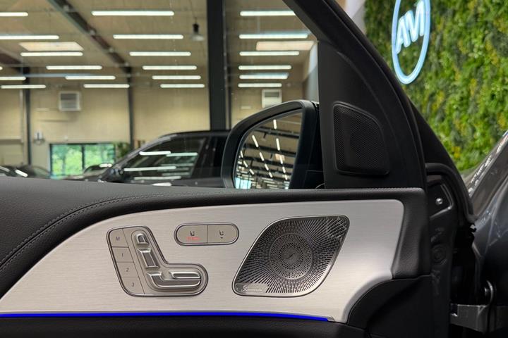 Grå Mercedes GLE350 de fra 2025