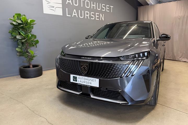 Grå Peugeot e-3008 fra 2025