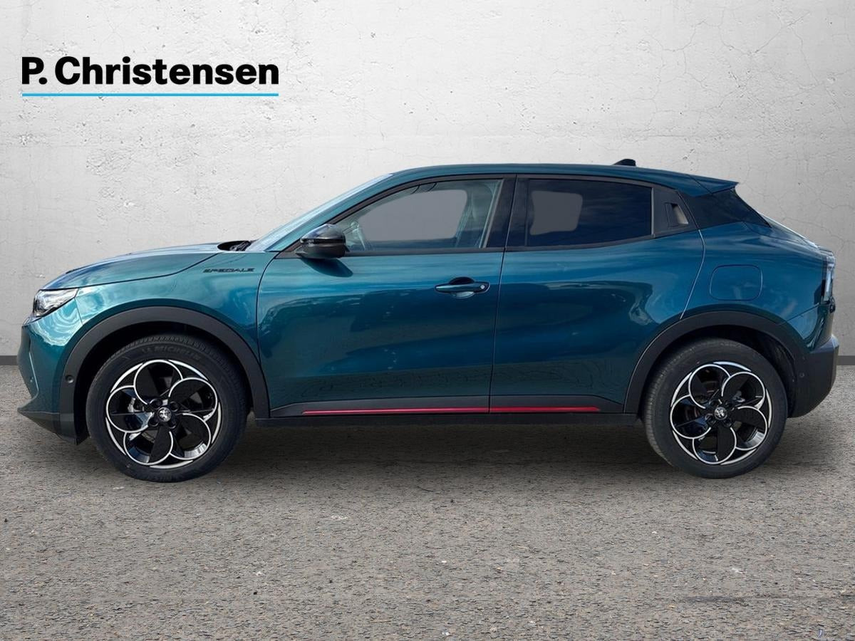 Blå Alfa Romeo Junior fra 2024