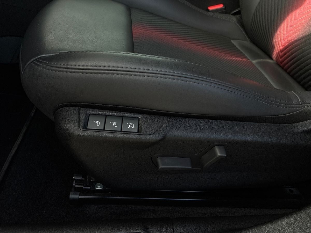 Blå Alfa Romeo Junior fra 2024