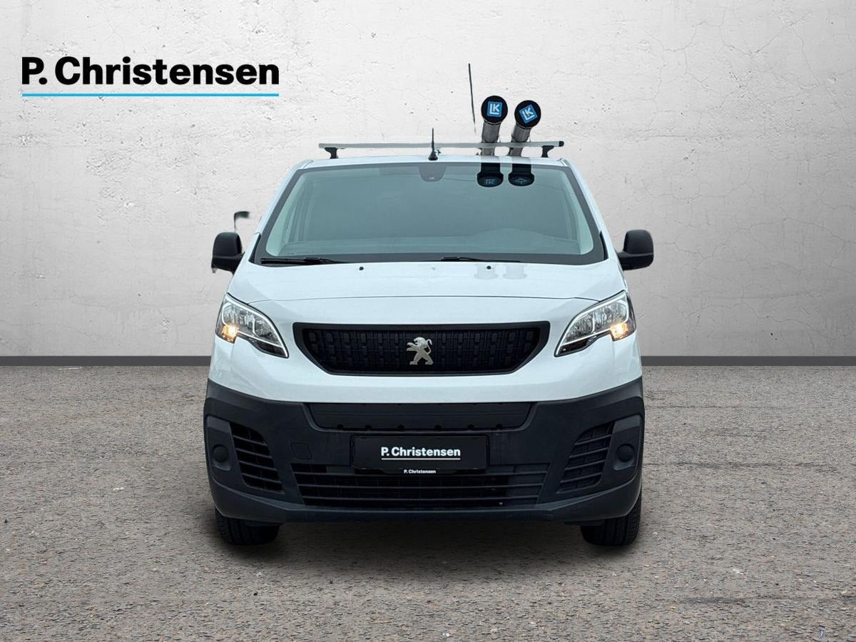 Hvid Peugeot e-Expert fra 2023