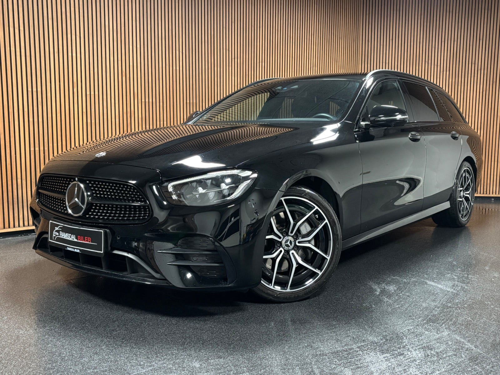 Mercedes E220 d 2,0 Advantage AMG stc. aut.