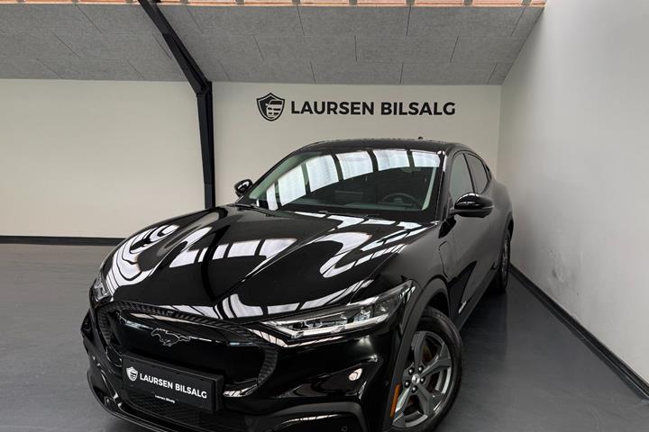 Sort Ford Mustang Mach-E fra 2021