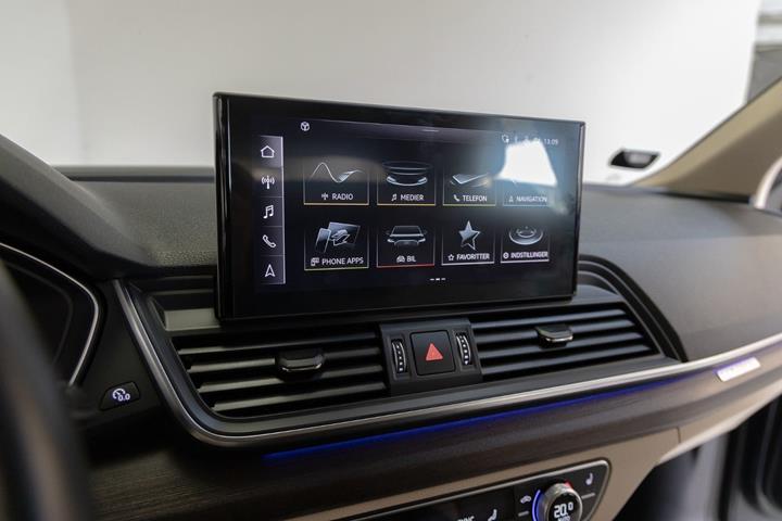 Grå Audi Q5 fra 2021