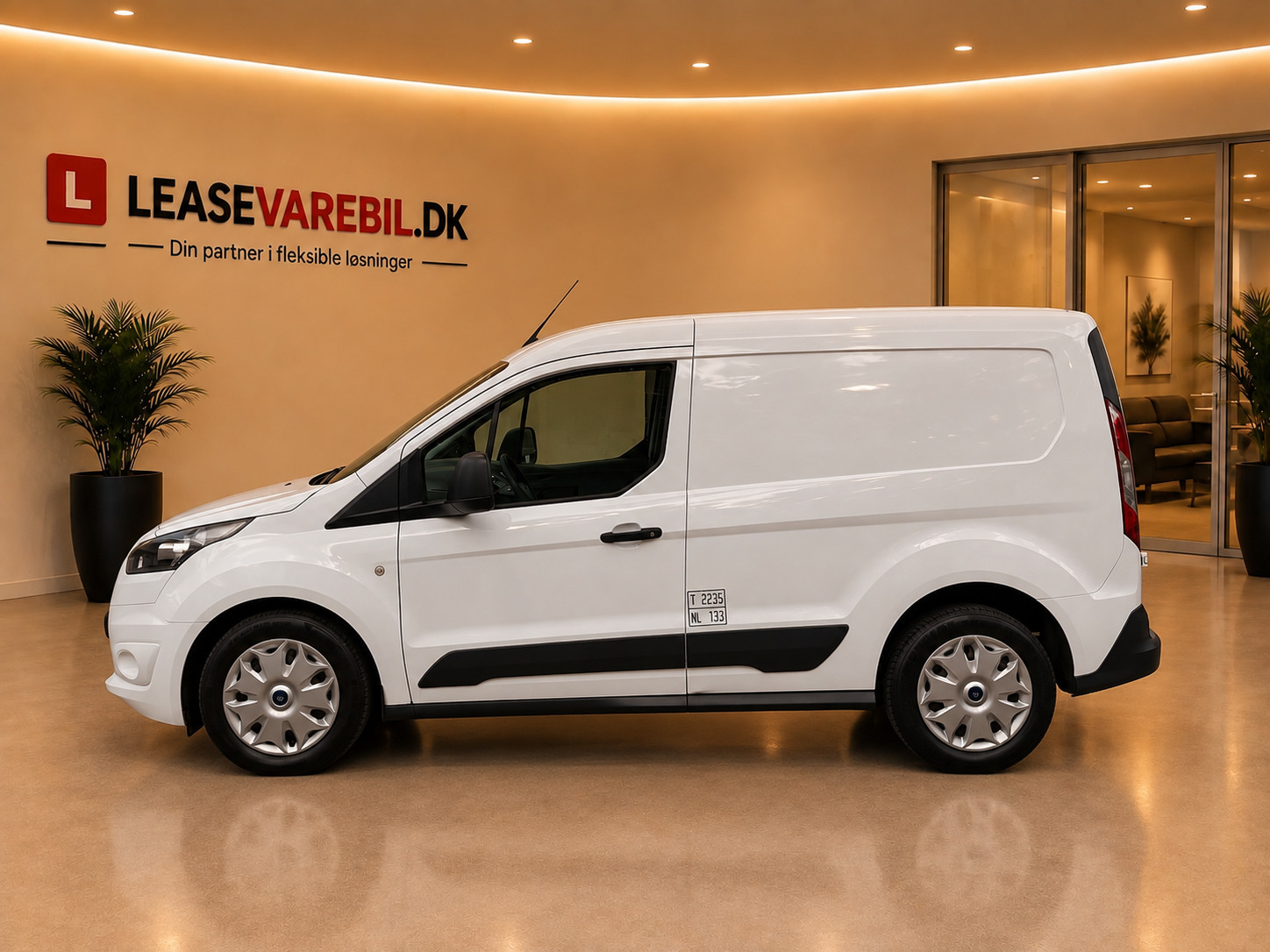 Hvid Ford Transit Connect fra 2015