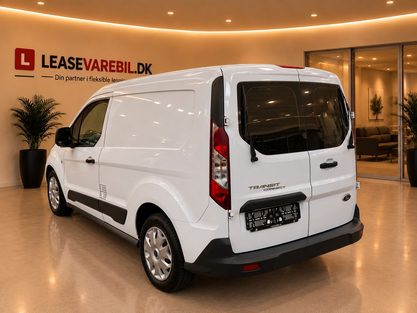 Hvid Ford Transit Connect fra 2015