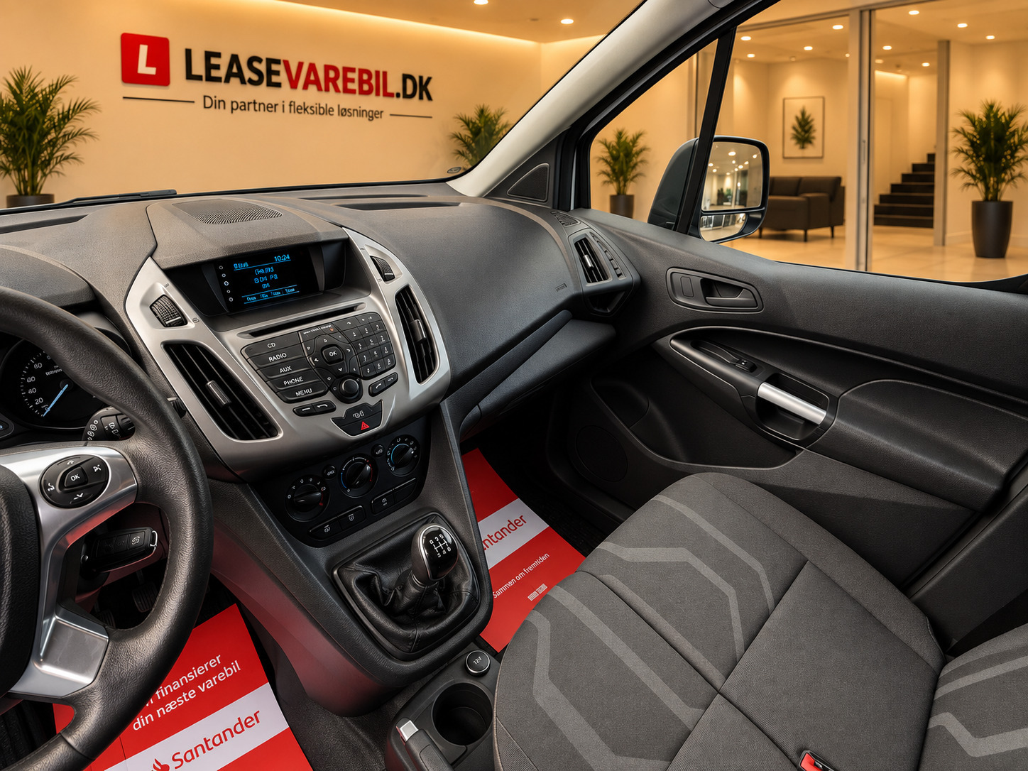 Hvid Ford Transit Connect fra 2015