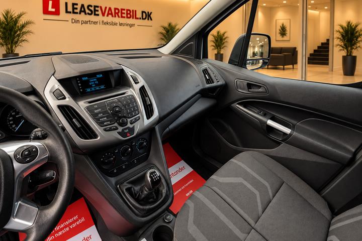Hvid Ford Transit Connect fra 2015