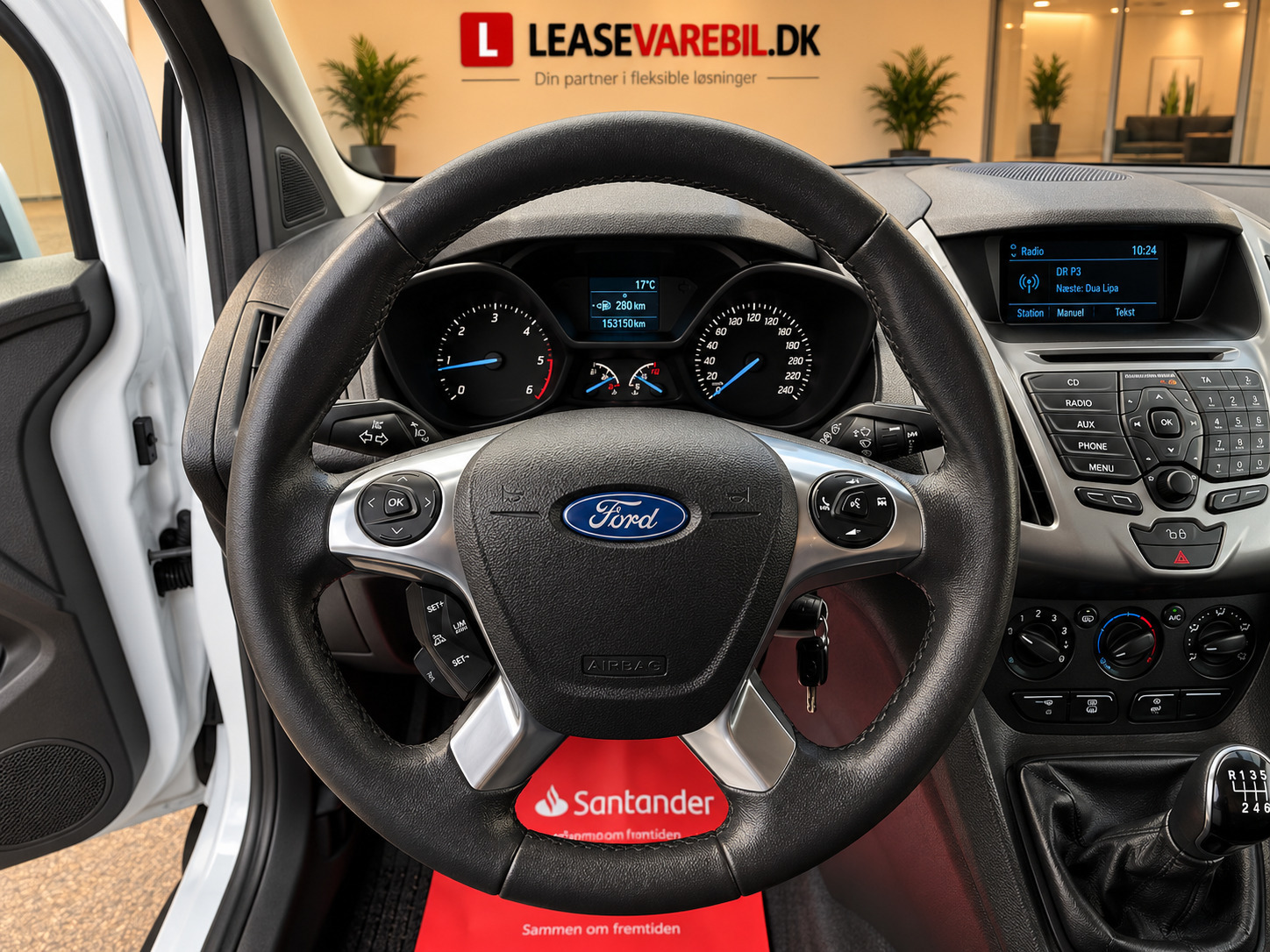 Hvid Ford Transit Connect fra 2015