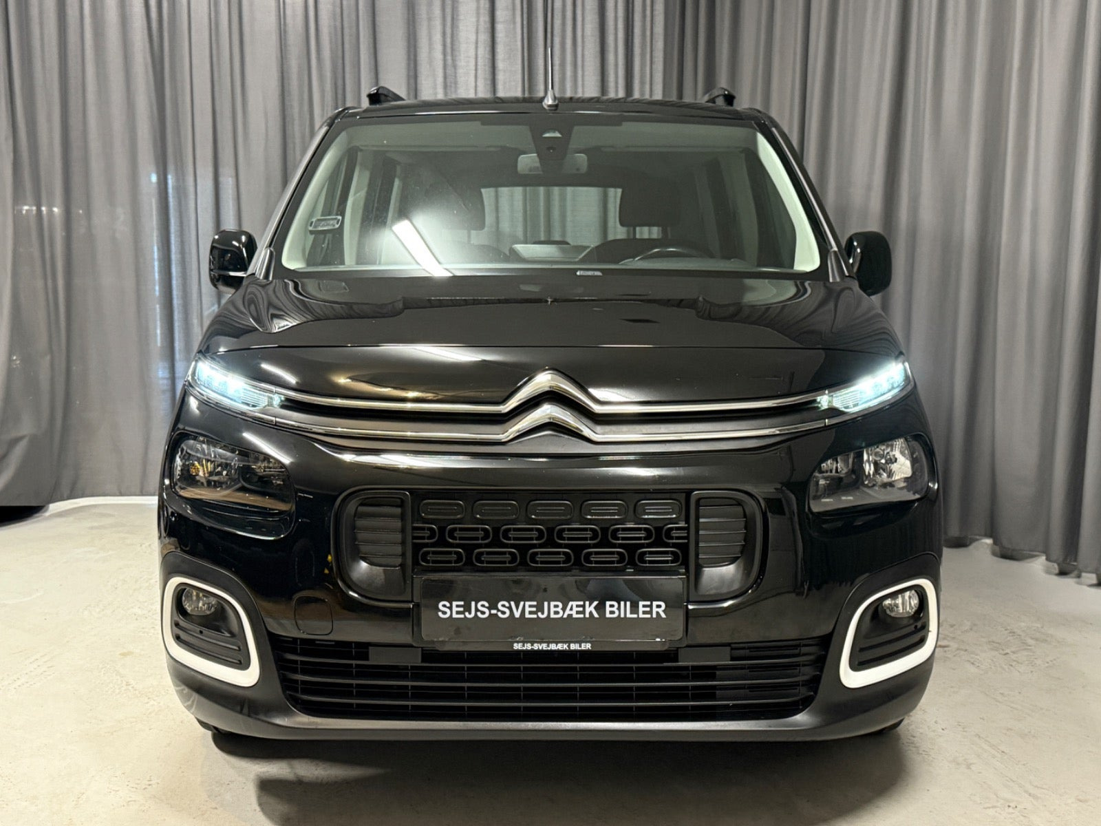 Sort Citroën Berlingo fra 2019