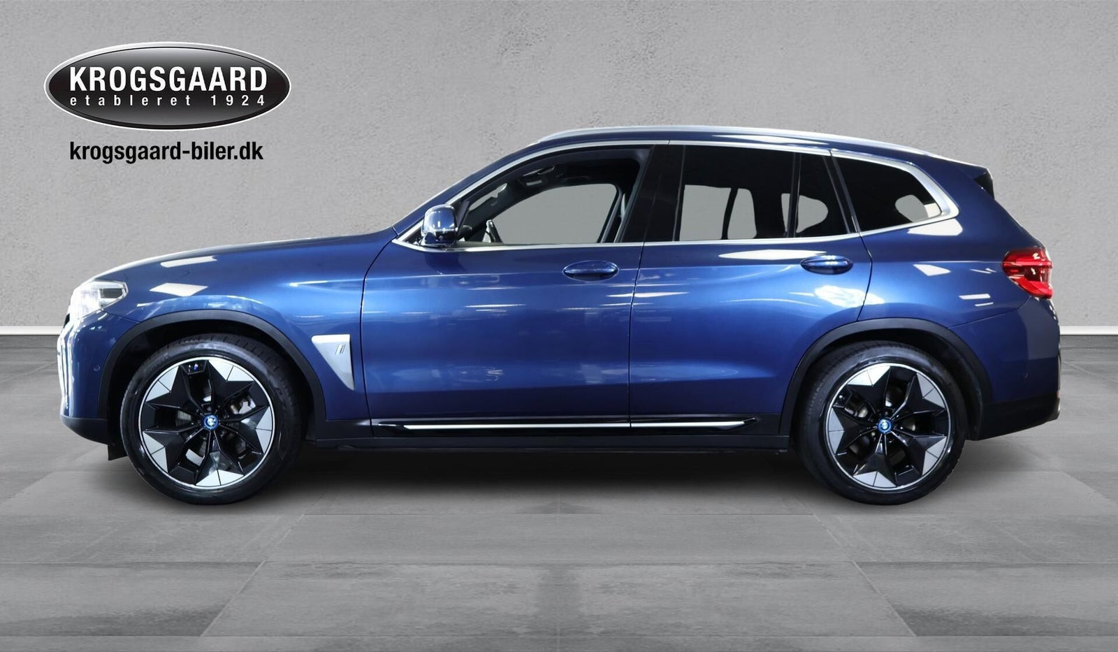 Blå BMW iX3 fra 2021