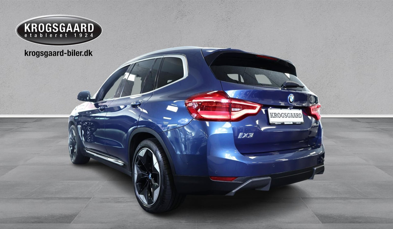 Blå BMW iX3 fra 2021