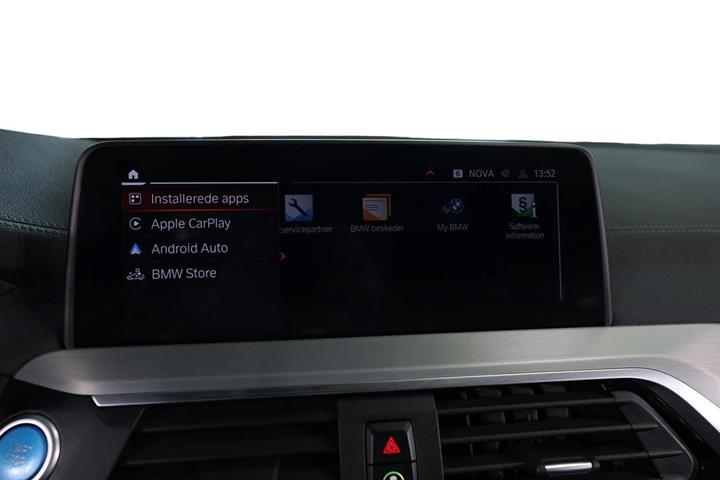 Blå BMW iX3 fra 2021