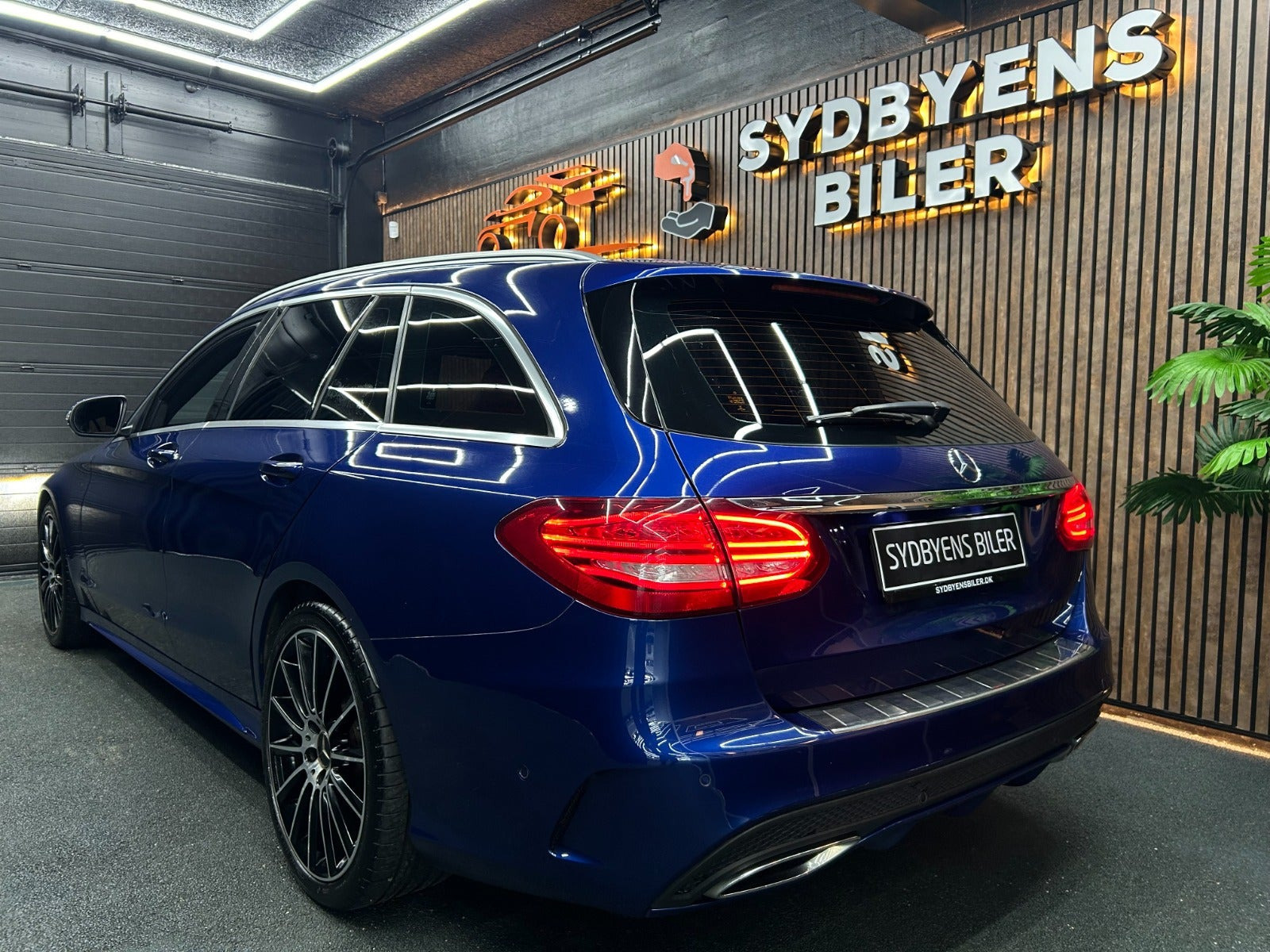 Sort Mercedes C220 d fra 2017