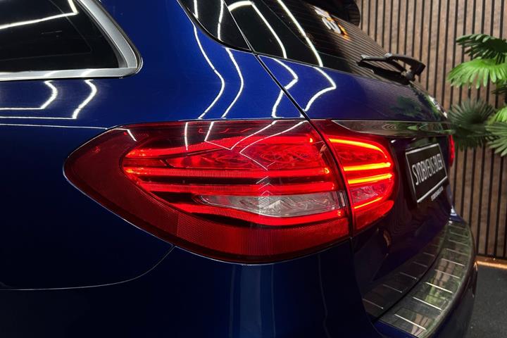 Sort Mercedes C220 d fra 2017