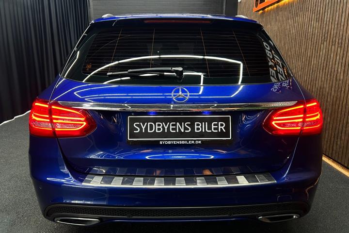 Sort Mercedes C220 d fra 2017