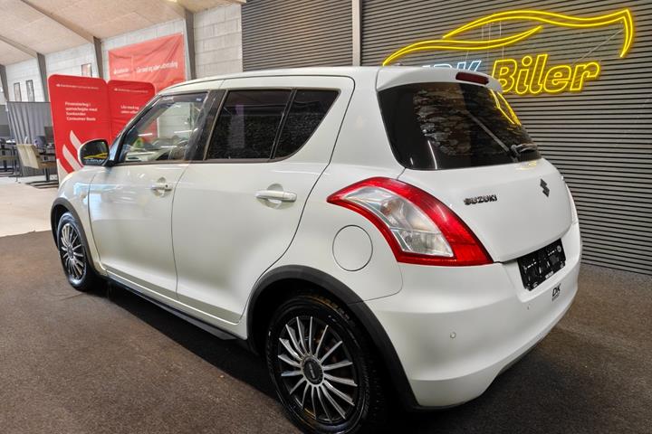 undefined Suzuki Swift fra 2011