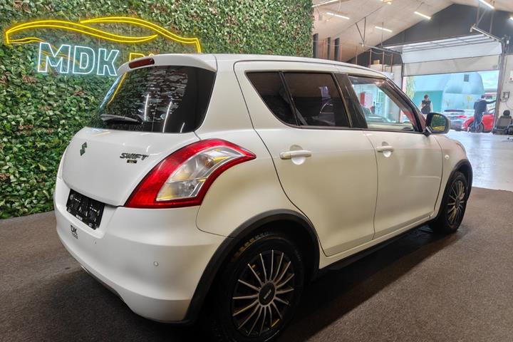 undefined Suzuki Swift fra 2011