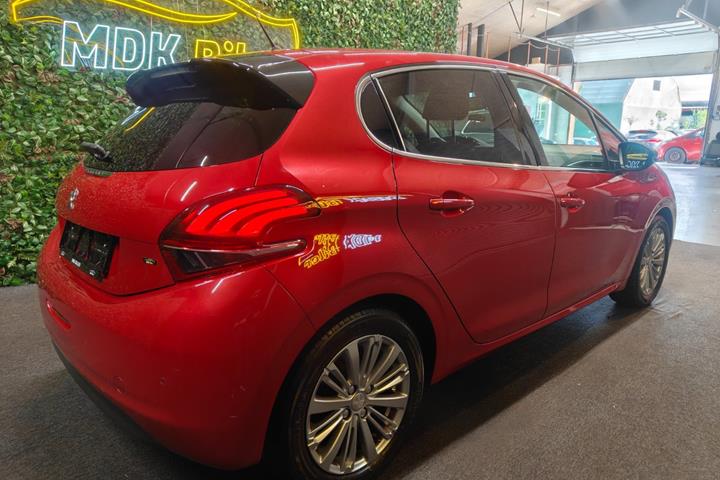 undefined Peugeot 208 fra 2018