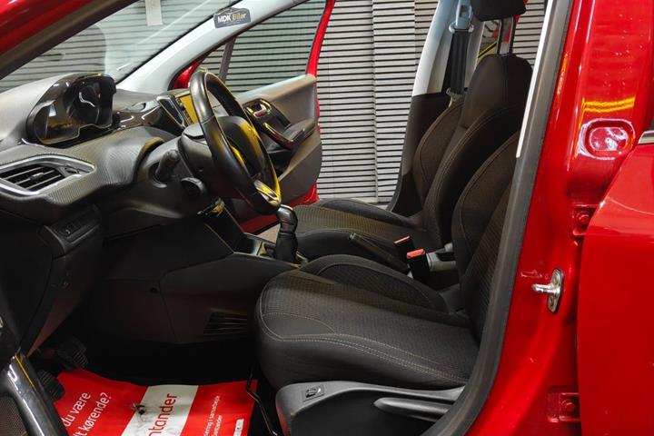undefined Peugeot 208 fra 2018