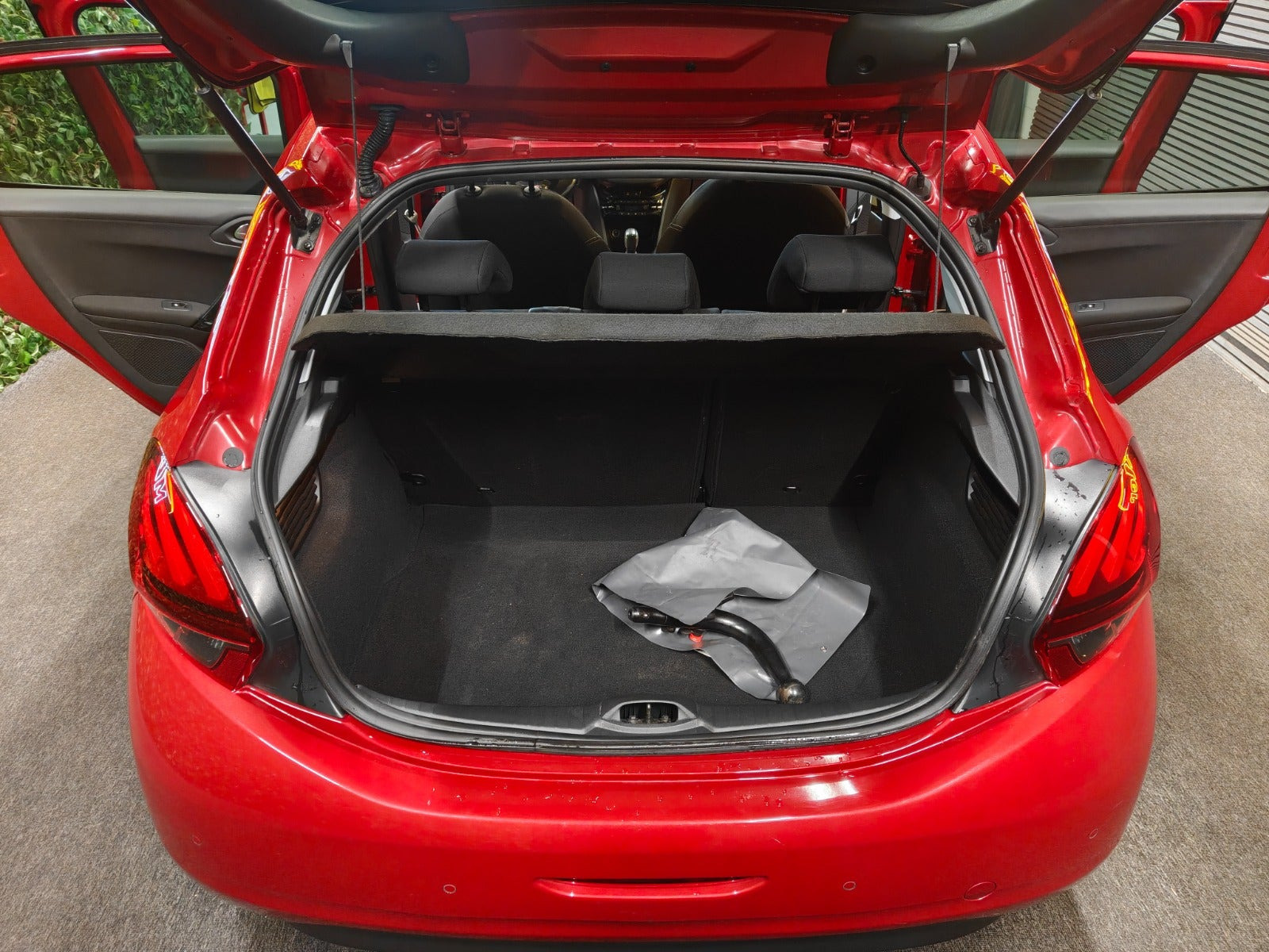 undefined Peugeot 208 fra 2018