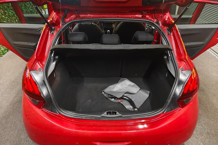 undefined Peugeot 208 fra 2018