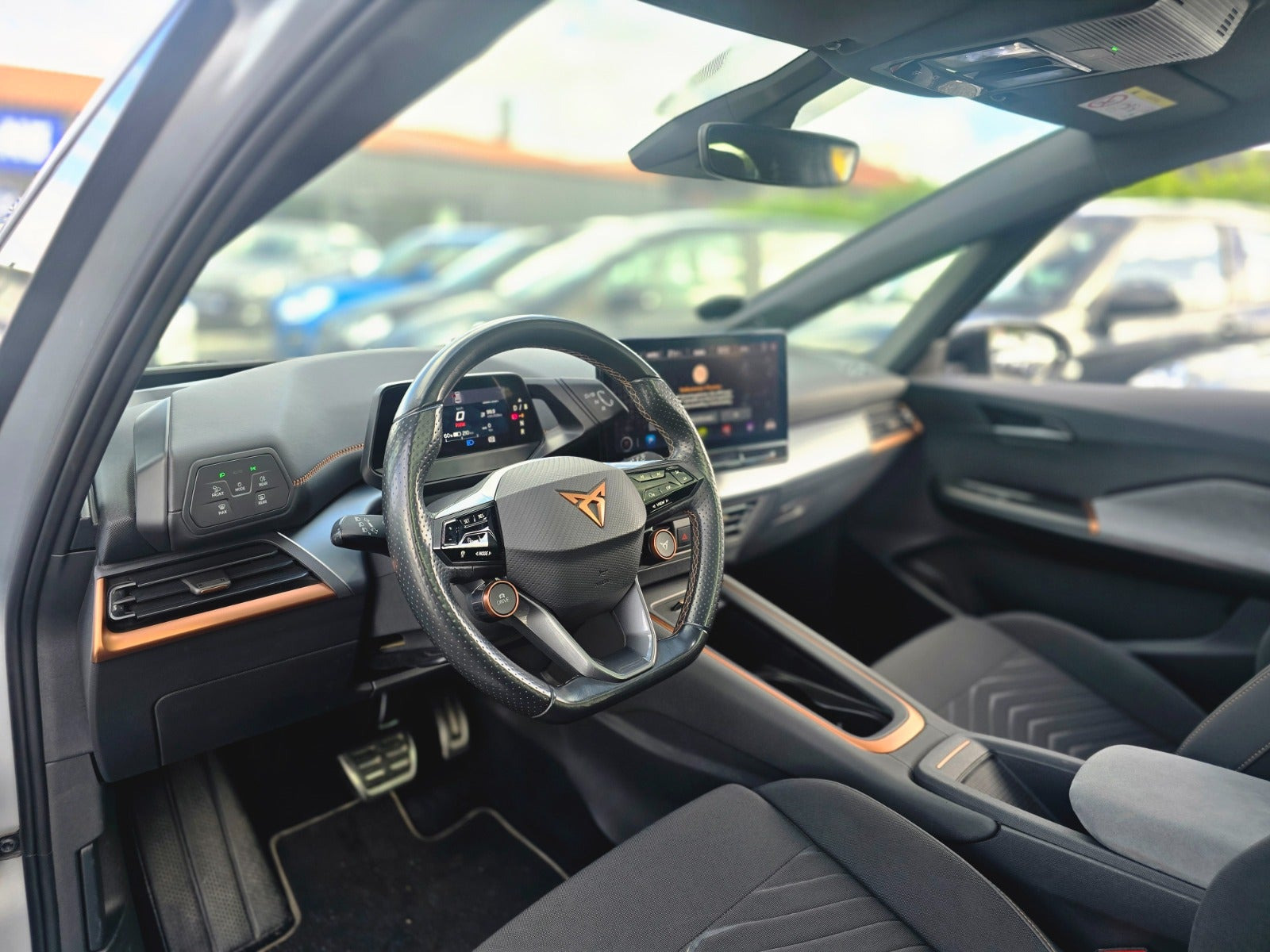 Sølv Cupra Born fra 2022
