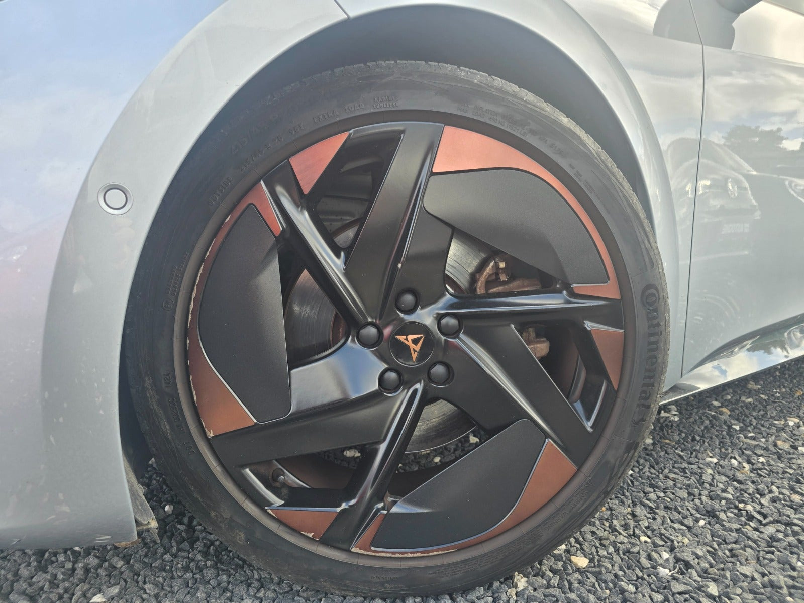 Sølv Cupra Born fra 2022