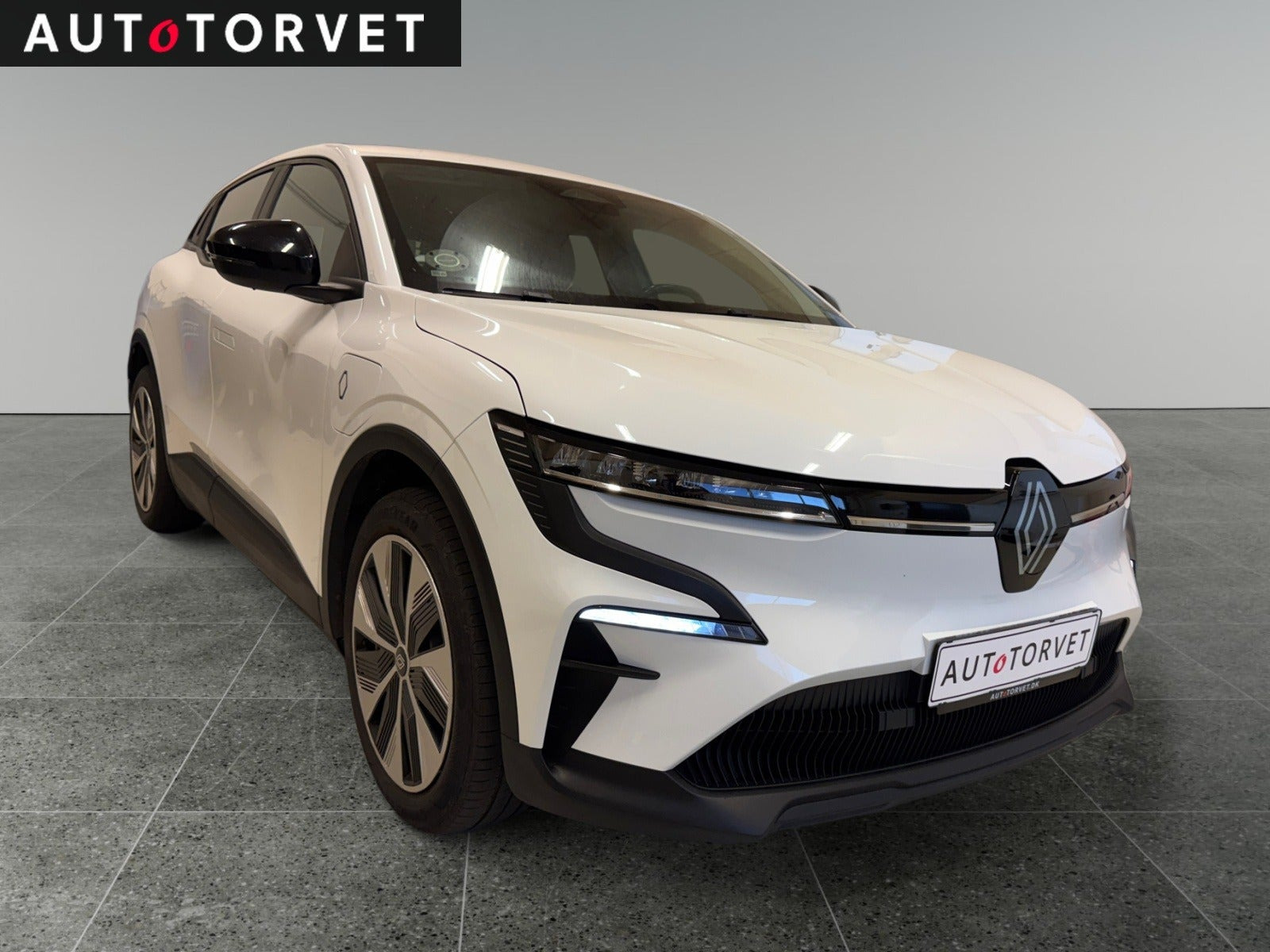 Hvid Renault Megane E-Tech fra 2022
